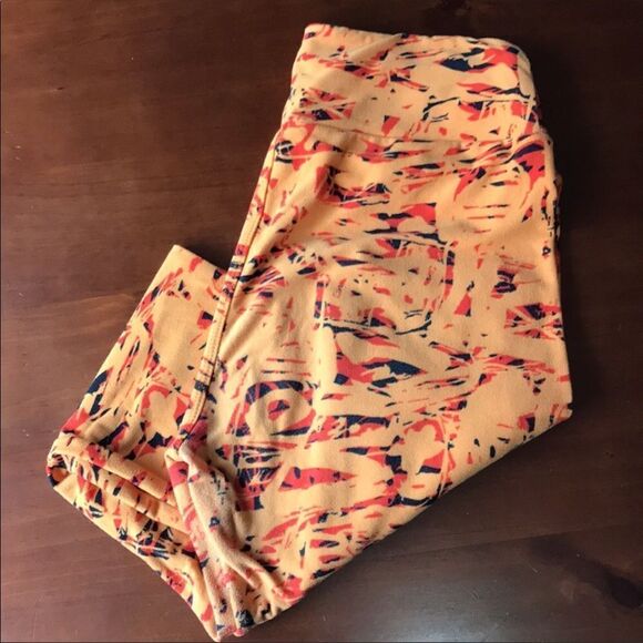 🌸🌸SALE!! LuLaRoe leggings - Picture 1 of 1